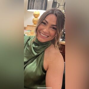 Meet your Posher, Mia